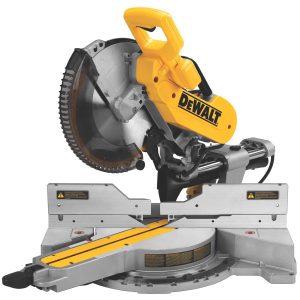 Potezna žaga Dewalt DWS780