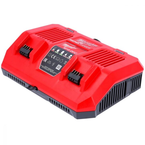 Hitri dvojni polnilnik Milwaukee M18 DFC