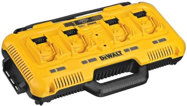 Hitri polnilnik Dewalt DCB104