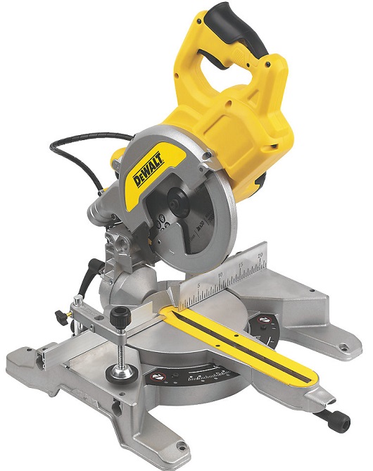 Potezna žaga Dewalt DWS777