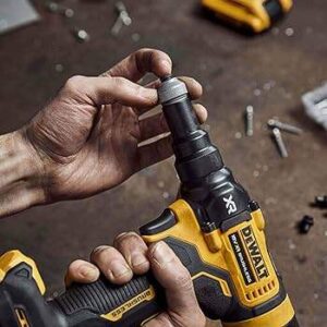 Akumulatorski kovičar Dewalt DCF414NT