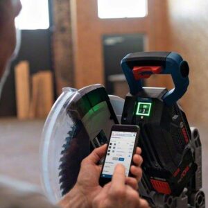 Akumulatorska potezna žaga Bosch GCM 18V-305 GDC 0601B43000