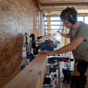 Akumulatorska potezna žaga Bosch GCM 18V-305 GDC 0601B43000