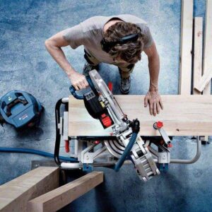 Akumulatorska potezna žaga Bosch GCM 18V-305 GDC 0601B43000