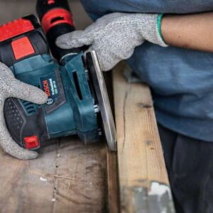 10-delni komplet brusnih papirjev s 6 luknjami Bosch EXPERT C470 za vibracijske brusilnike, 115 x 107 mm, G80 2608900892