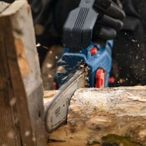 Verižna žaga Bosch GKE 18V-20 06008D7100