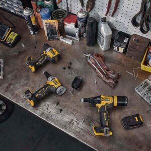 Akumulatorski kovičar Dewalt DCF403NT