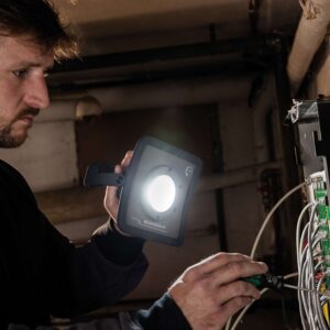 Baterijska LED svetilka NOVA R SCANGRIP SG03.6201