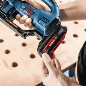 Akumulatorska vbodna žaga Bosch EXST 18V-155 BC 06015B1100