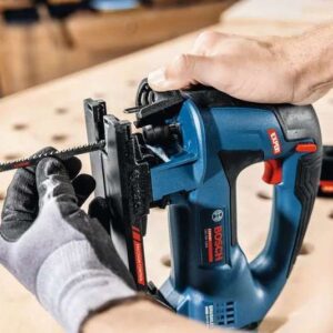 Akumulatorska vbodna žaga Bosch EXST 18V-155 BC 06015B1100