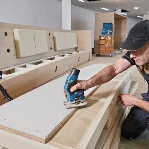 Akumulatorski robni rezkalnik BOSCH GKF 12V - 8 06016B0000