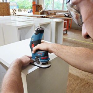 Akumulatorski robni rezkalnik Bosch GKF 12V - 8 06016B0002