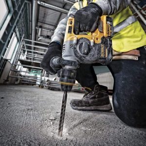 Akumulatorsko udarno kladivo Dewalt DCH273NT