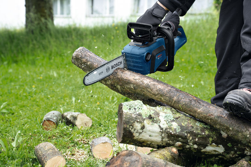 Akumulatorska verižna žaga Bosch PRO GKE18V-30 06008D3200