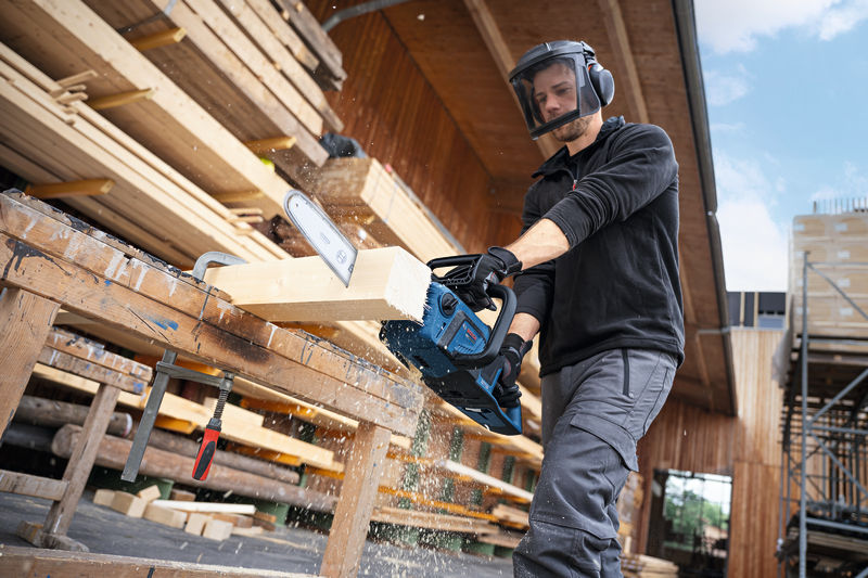 Akumulatorska verižna žaga Bosch PRO GKE18V-30 06008D3200
