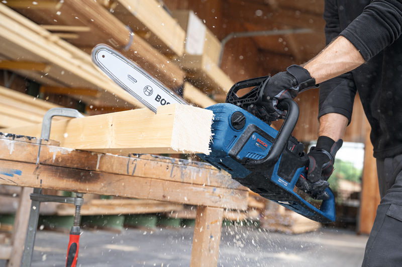 Akumulatorska verižna žaga Bosch PRO GKE18V-30 06008D3200