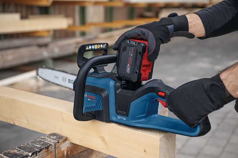 Akumulatorska verižna žaga Bosch PRO GKE18V-30 06008D3200